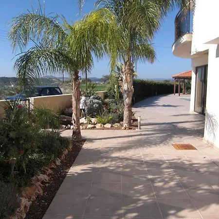 Mazotos Hills Villa *
