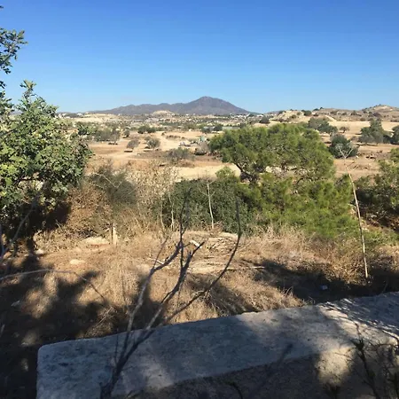 Mazotos Hills Villa *
